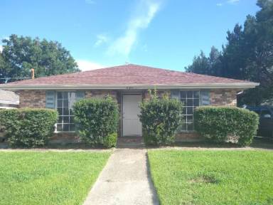 Main picture of 6204 Mitchell Ave