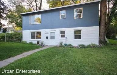 Main picture of 685 Harvard St