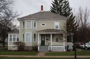 Main picture of 103 W Lincoln Ave