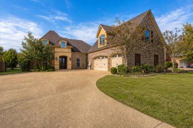 Main picture of 9572 Rochel Dr