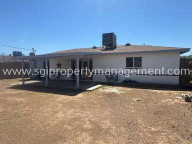 Main picture of 2202 W Palmaire Ave