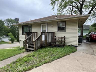 Main picture of 2296 Woodworth St