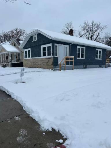 Main picture of 802 Huey St