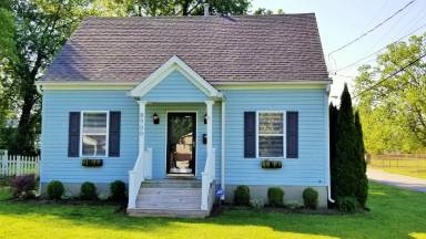 Main picture of 8900 Prospect St
