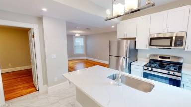 Main picture of 267 E Cottage St