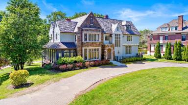 Main picture of 670 Prospect St