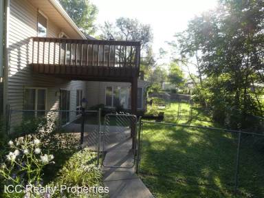 Main picture of 910 11th Avenue C Ct