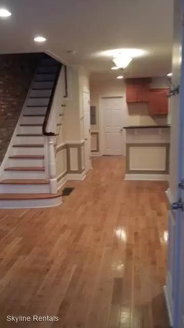 Main picture of 1858 Georges Ln