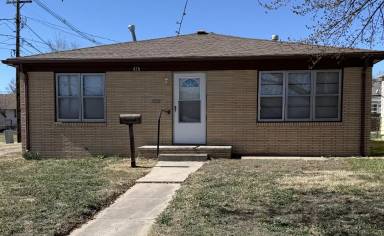 Main picture of 615 N Elm St