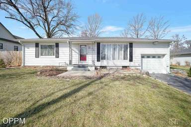 Main picture of 536 S 85th St