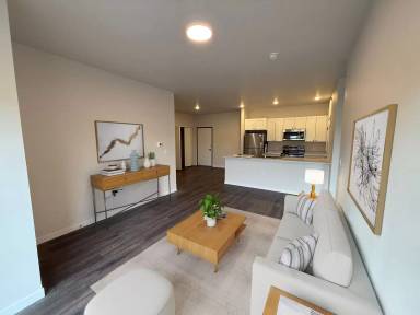 Main picture of 905 Lavergne Ave