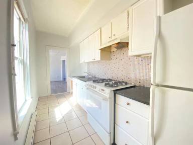 Main picture of 21 Winthrop St