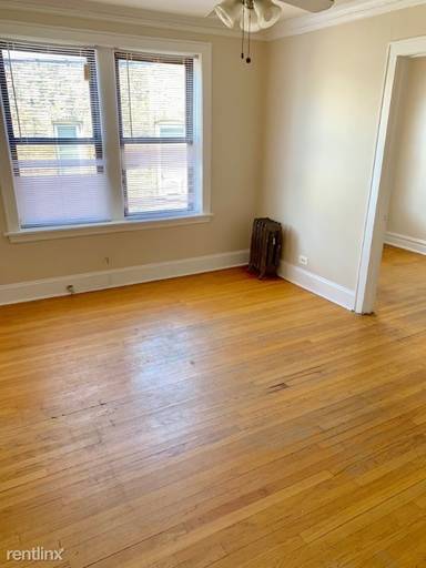 Main picture of 1717 W North Shore Ave