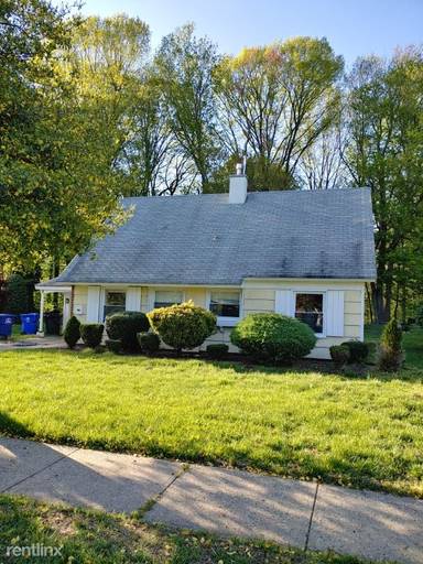 Main picture of 11 Mainbridge Ln