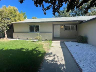 Main picture of 223 W Iris Ave