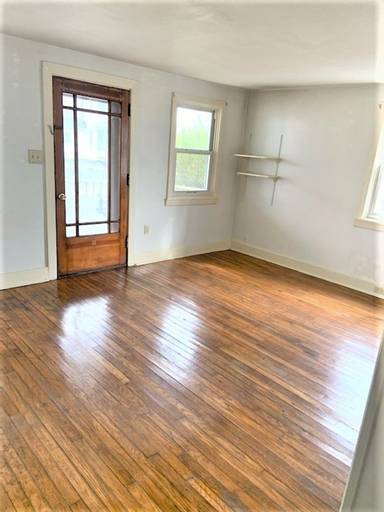 Main picture of 263-265 2 St Shg