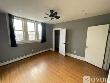 Main picture of 21 E Webster Ave