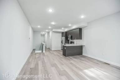 Main picture of 2218 N Marshall St