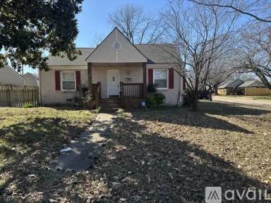 Main picture of 1404 S Oswego Ave