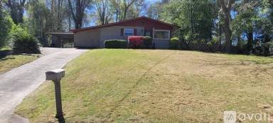 Main picture of 858 Woodcliff Ct