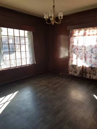 Main picture of 308 Kilbourne Ave