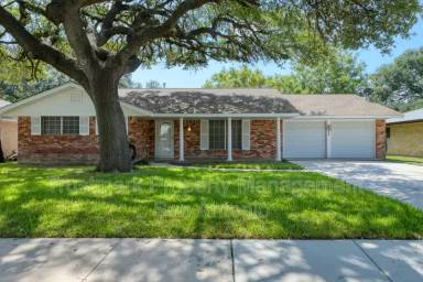 Main picture of 3214 Leyte St