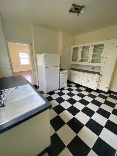 Main picture of 5012 NE Cleveland Ave
