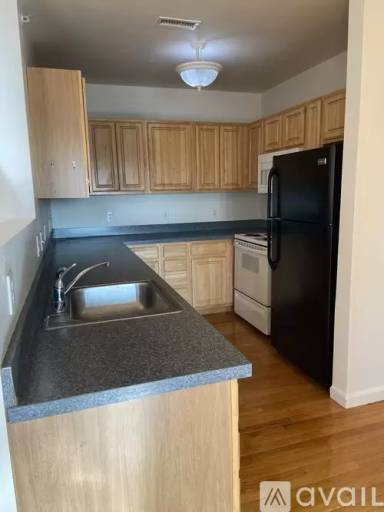 Main picture of 84 Aborn St