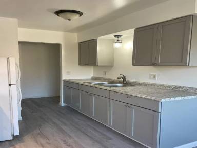 Main picture of 744 Michigan Ave E