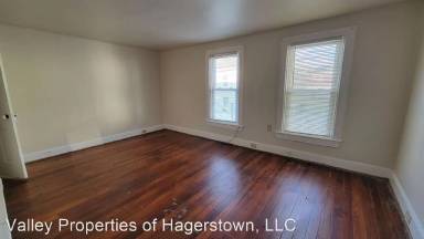 Main picture of 121 John St