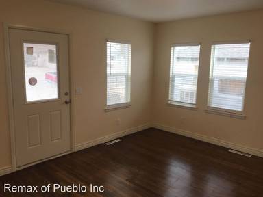 Main picture of 1016 W 16th St