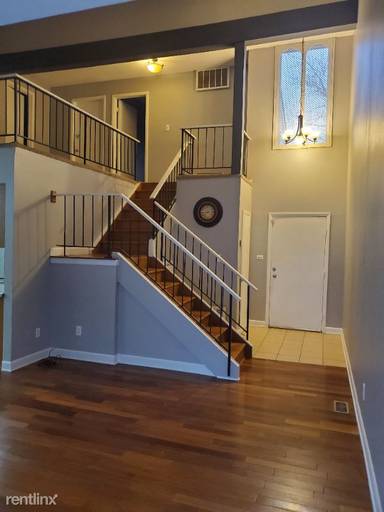 Main picture of 908 Cordoba Ct