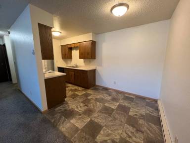 Main picture of 1102 Westrac Dr S