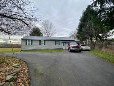 Main picture of 353 Salt Rd