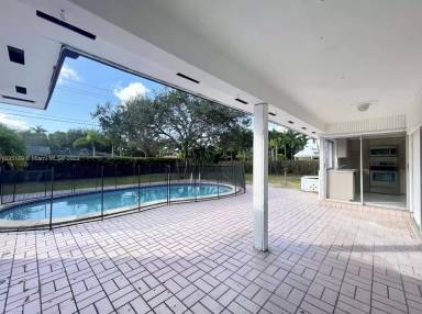 Main picture of 8620 SW 159th St
