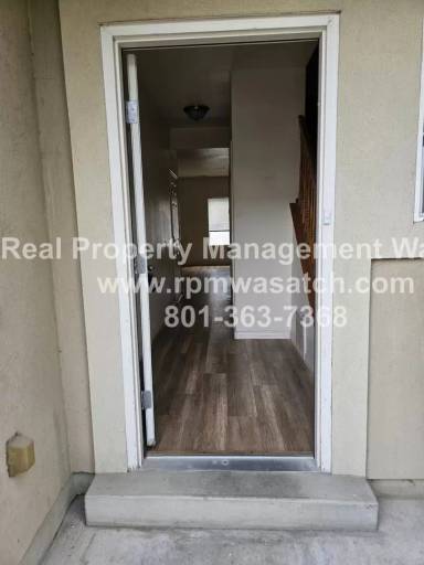 Main picture of 2401 S Big Village Ct