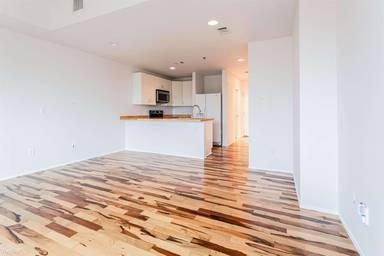 Main picture of 1200 E 11th St