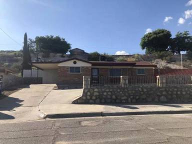 Main picture of 10013 Acer Ave