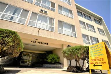 Main picture of 433 Perkins St