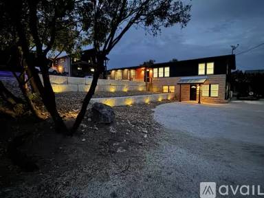 Main picture of 690 Floral Ave