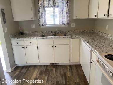 Main picture of 5044 W Clinton St