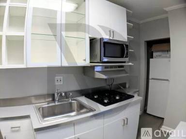 Main picture of 844 W Ainslie St
