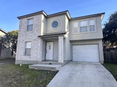 Main picture of 7 Caswell Cir