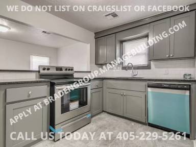 Main picture of 111 N Stewart Ave