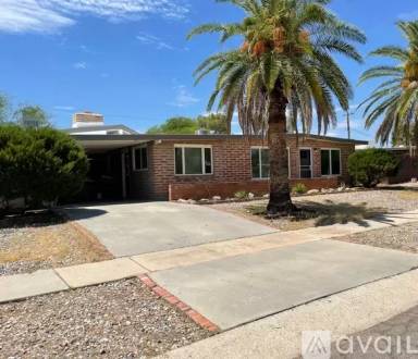 Main picture of 4810 E Bermuda St