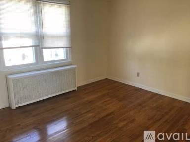 Main picture of 22 Lakeview Ave