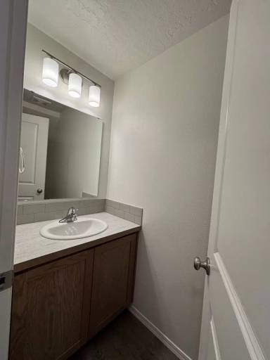 Main picture of 3672 S Roosevelt St