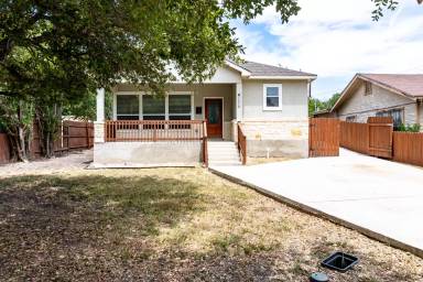Main picture of 1019 W Rosewood Ave