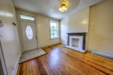 Main picture of 3200 Pestalozzi St