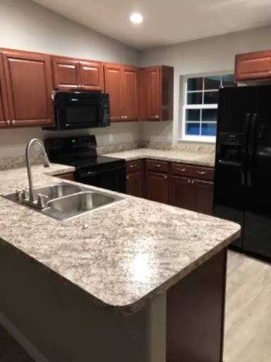 Main picture of 1184 W Evergreen Dr